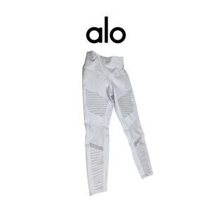 ALO White Yoga Pants. Sz XS
